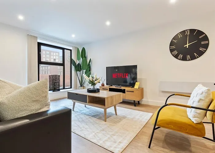 The Grand Central Penthouse - Luxury - Sleeps 4